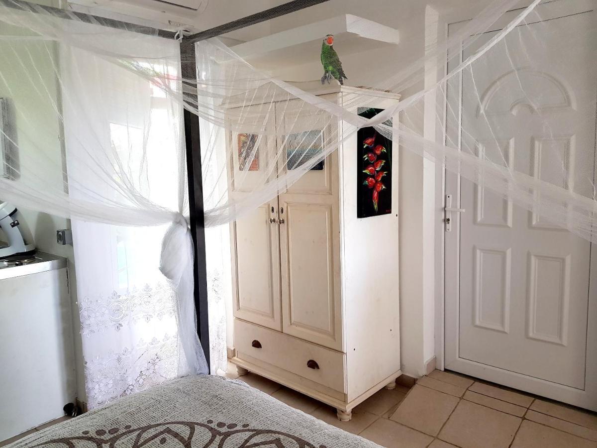 Appartement Moderne A Le Lamentin Avec Piscine Partagee 20M² Exteriör bild